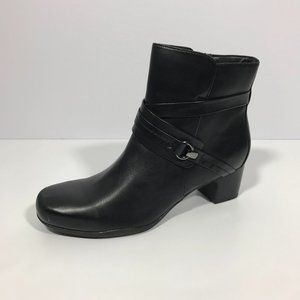 Women's Clarks Ankle Booties Black 9M